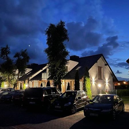 Domki Amber House จวีร์ซีโน ภายนอก รูปภาพ