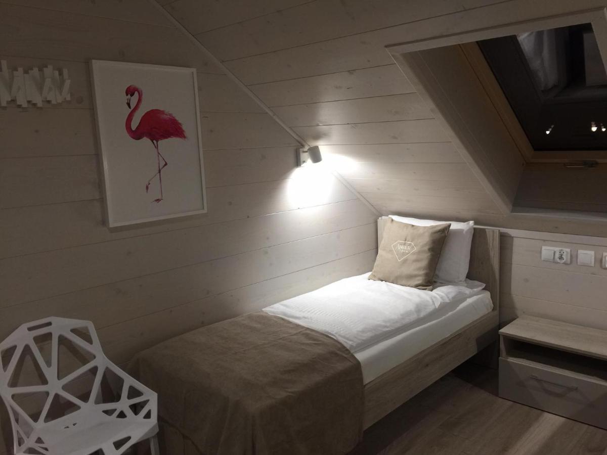 Domki Amber House จวีร์ซีโน ภายนอก รูปภาพ